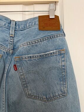 Levi's Light Blue Denim Jeans with Red Tab